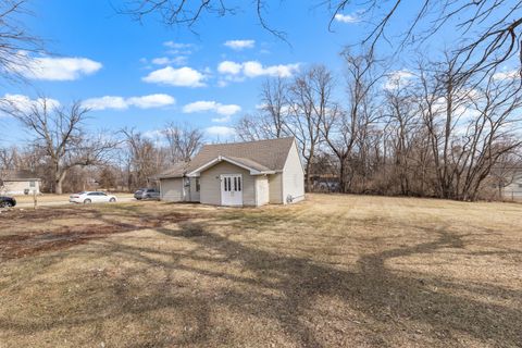 Tiny photo for 702 Cambridge Avenue, Rockford, IL 61102 (MLS # 12622703)