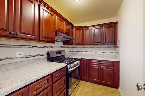 Tiny photo for 810 Vera Lane, Wheeling, IL 60090 (MLS # 12673788)