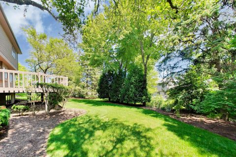Tiny photo for 1204 kristin Drive, Libertyville, IL 60048 (MLS # 12696830)