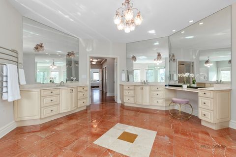 Tiny photo for 5 Cedar Lane, Lincolnshire, IL 60069 (MLS # 12574841)