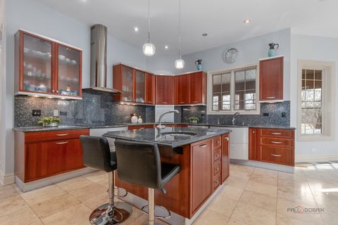 Tiny photo for 5 Cedar Lane, Lincolnshire, IL 60069 (MLS # 12574841)