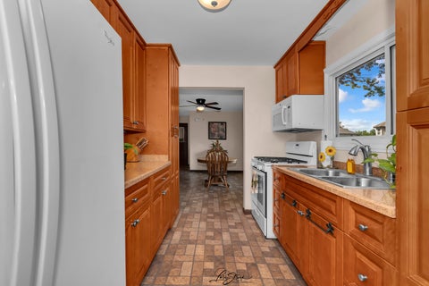 Tiny photo for 143 N Jefferson Street, Lockport, IL 60441 (MLS # 12752270)