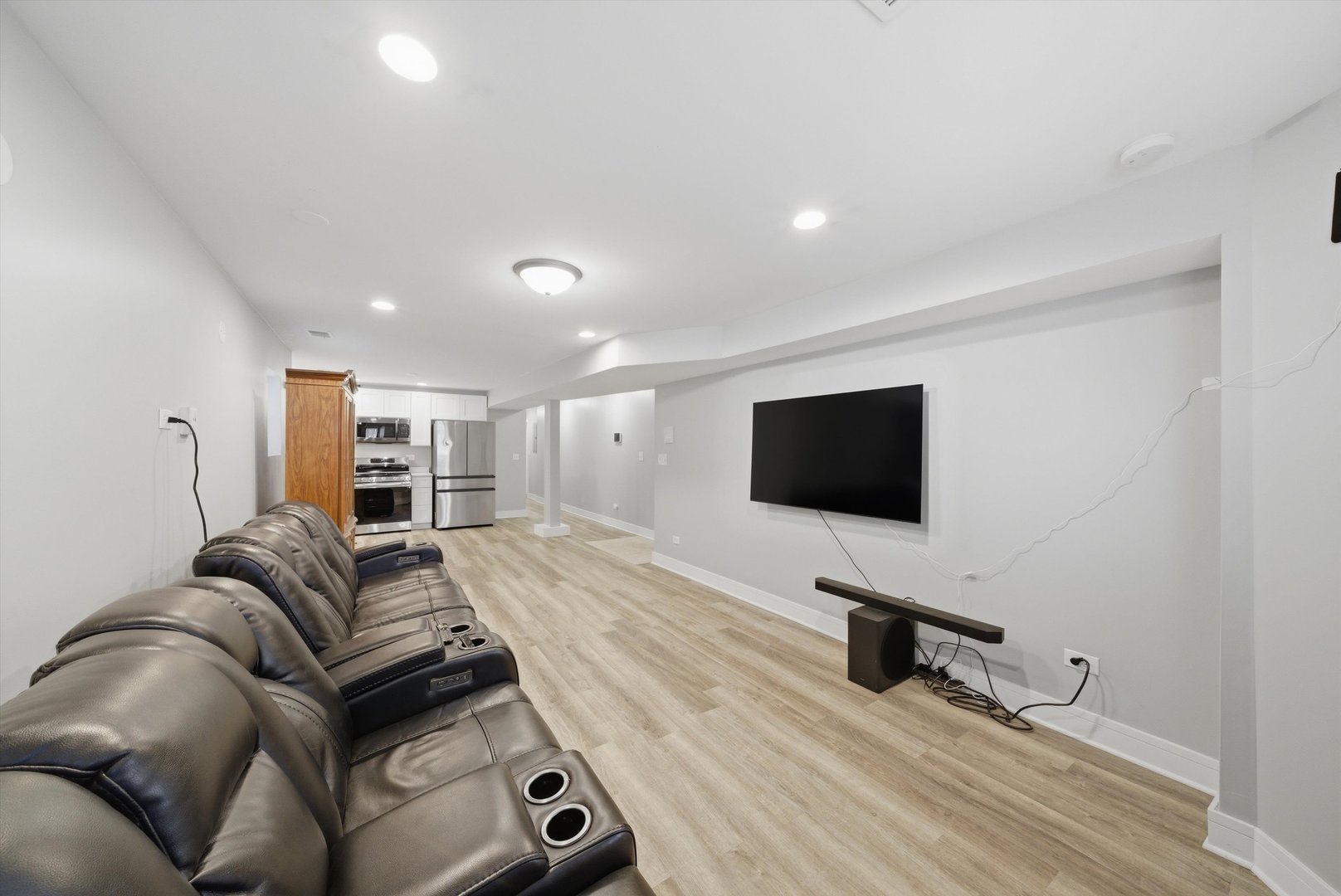 4541 S Prairie Avenue 1N