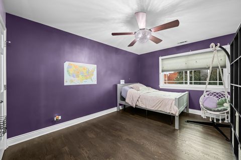 Tiny photo for 421 W Hawthorne Street, Arlington Heights, IL 60004 (MLS # 12556258)