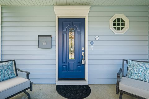 Tiny photo for 421 W Hawthorne Street, Arlington Heights, IL 60004 (MLS # 12556258)