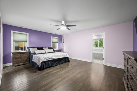 Tiny photo for 421 W Hawthorne Street, Arlington Heights, IL 60004 (MLS # 12556258)