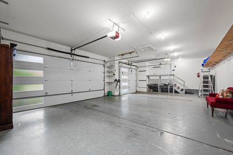 Tiny photo for 421 W Hawthorne Street, Arlington Heights, IL 60004 (MLS # 12556258)