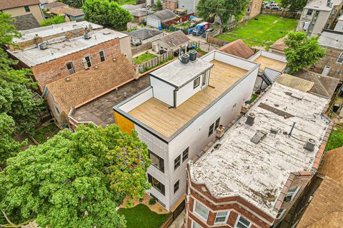 Tiny photo for 932 N Monticello Avenue, Chicago, IL 60651 (MLS # 12484199)