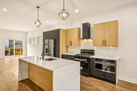 Tiny photo for 932 N Monticello Avenue, Chicago, IL 60651 (MLS # 12484199)