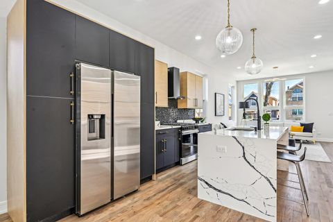 Tiny photo for 932 N Monticello Avenue, Chicago, IL 60651 (MLS # 12484199)