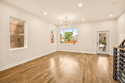 Tiny photo for 932 N Monticello Avenue, Chicago, IL 60651 (MLS # 12484199)