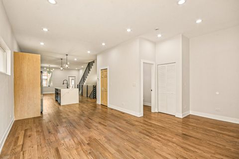 Tiny photo for 932 N Monticello Avenue, Chicago, IL 60651 (MLS # 12484199)