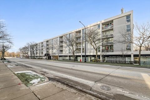 Tiny photo for 1625 Sheridan Road #312, Wilmette, IL 60091 (MLS # 12538562)