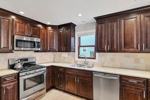 Tiny photo for 888 Geneva Drive, Geneva, IL 60134 (MLS # 12491372)