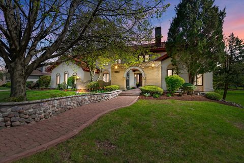 2014 Midwest Club Parkway Oak Brook IL 60523