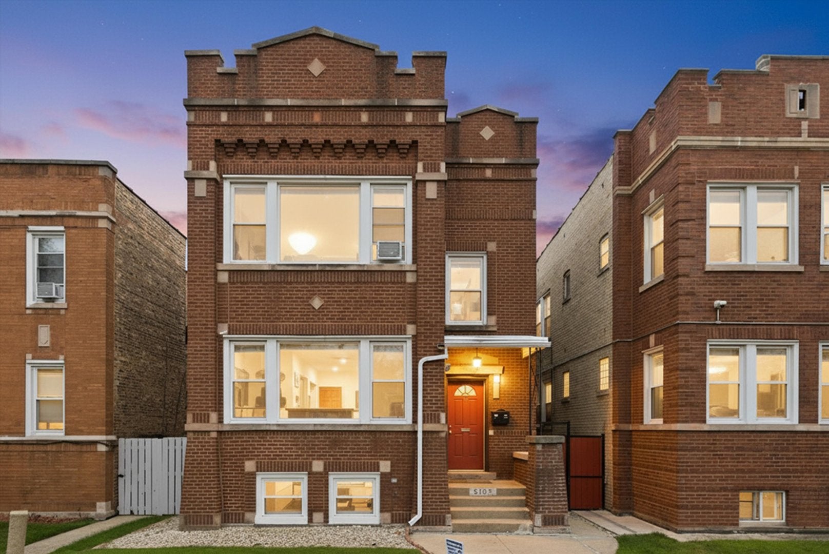 5105 W ALTGELD Street