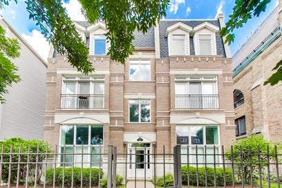 3111 N SEMINARY Avenue 1N Chicago IL 60657