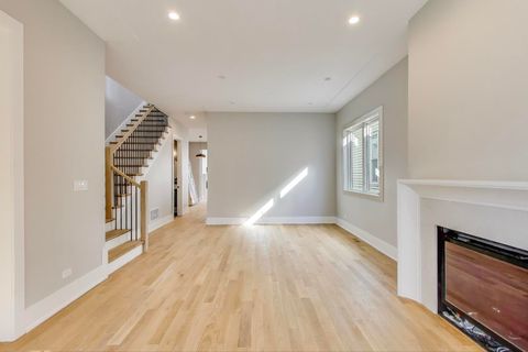 Tiny photo for 3929 N Francisco Avenue, Chicago, IL 60618 (MLS # 12480234)