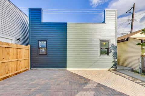 Tiny photo for 3929 N Francisco Avenue, Chicago, IL 60618 (MLS # 12480234)