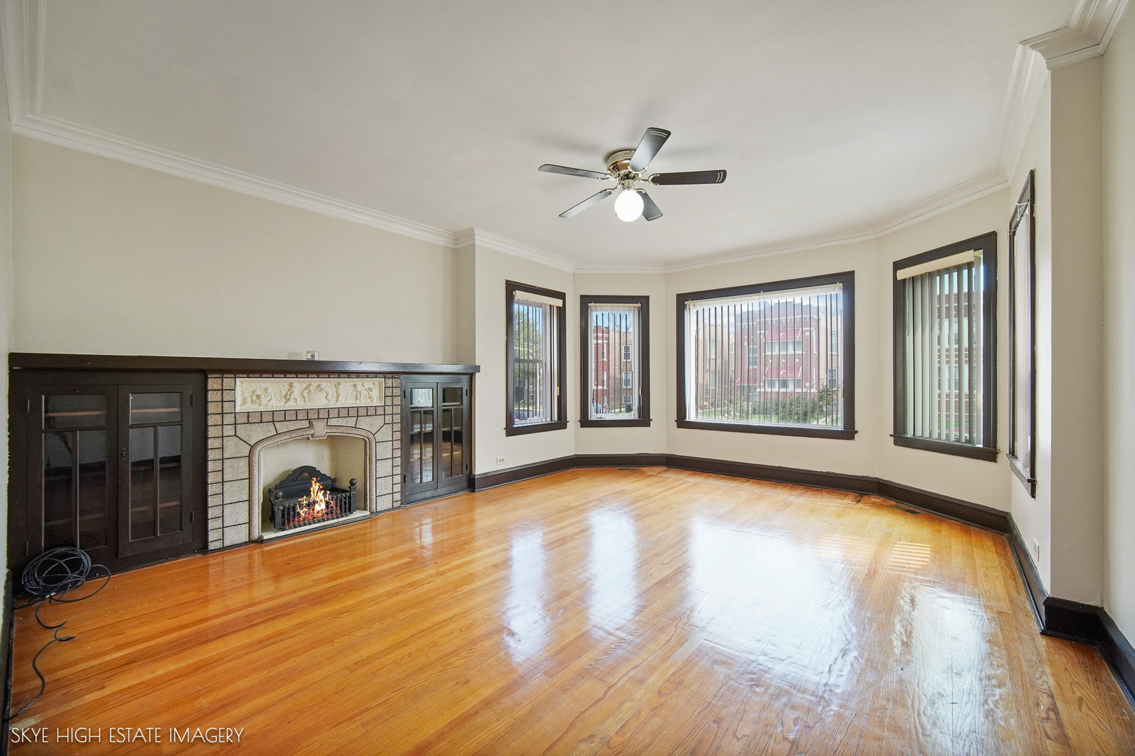1338 N Massasoit Avenue