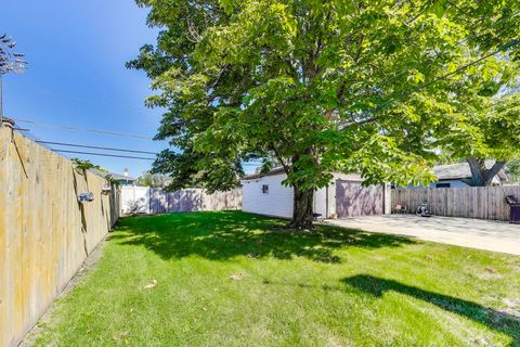 Tiny photo for 6936 W Oakton Court, Niles, IL 60714 (MLS # 12475102)