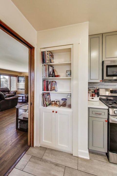 Tiny photo for 6936 W Oakton Court, Niles, IL 60714 (MLS # 12475102)