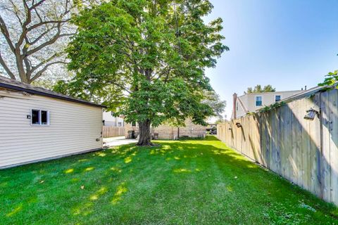 Tiny photo for 6936 W Oakton Court, Niles, IL 60714 (MLS # 12475102)