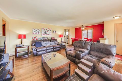 Tiny photo for 6936 W Oakton Court, Niles, IL 60714 (MLS # 12475102)