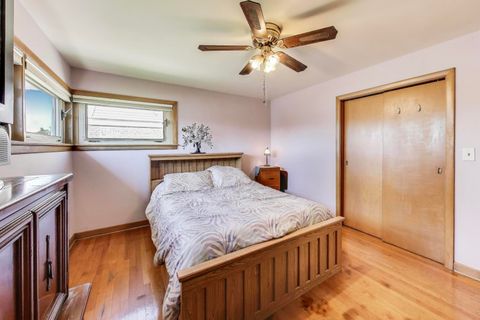 Tiny photo for 6936 W Oakton Court, Niles, IL 60714 (MLS # 12475102)