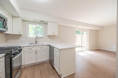 Tiny photo for 44 Willow Circle, Cary, IL 60013 (MLS # 12669120)