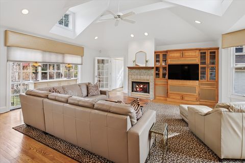 Tiny photo for 5873 N Forest Glen Avenue, Chicago, IL 60646 (MLS # 12641646)
