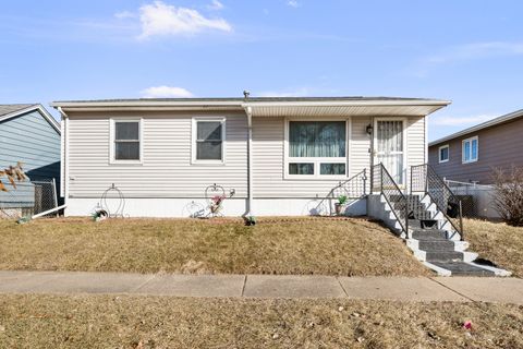 Photo of 607 6th Street, Rock Island, IL 61201 (MLS # 12554216)