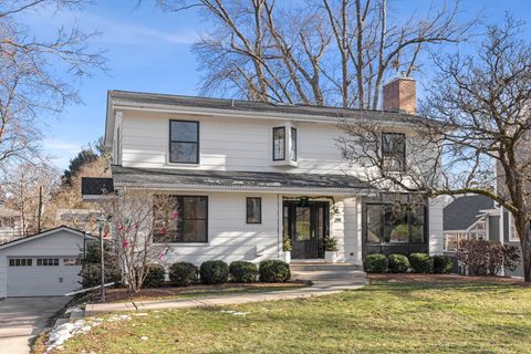 Photo of 291 Spring Avenue, Glen Ellyn, IL 60137 (MLS # 12535907)