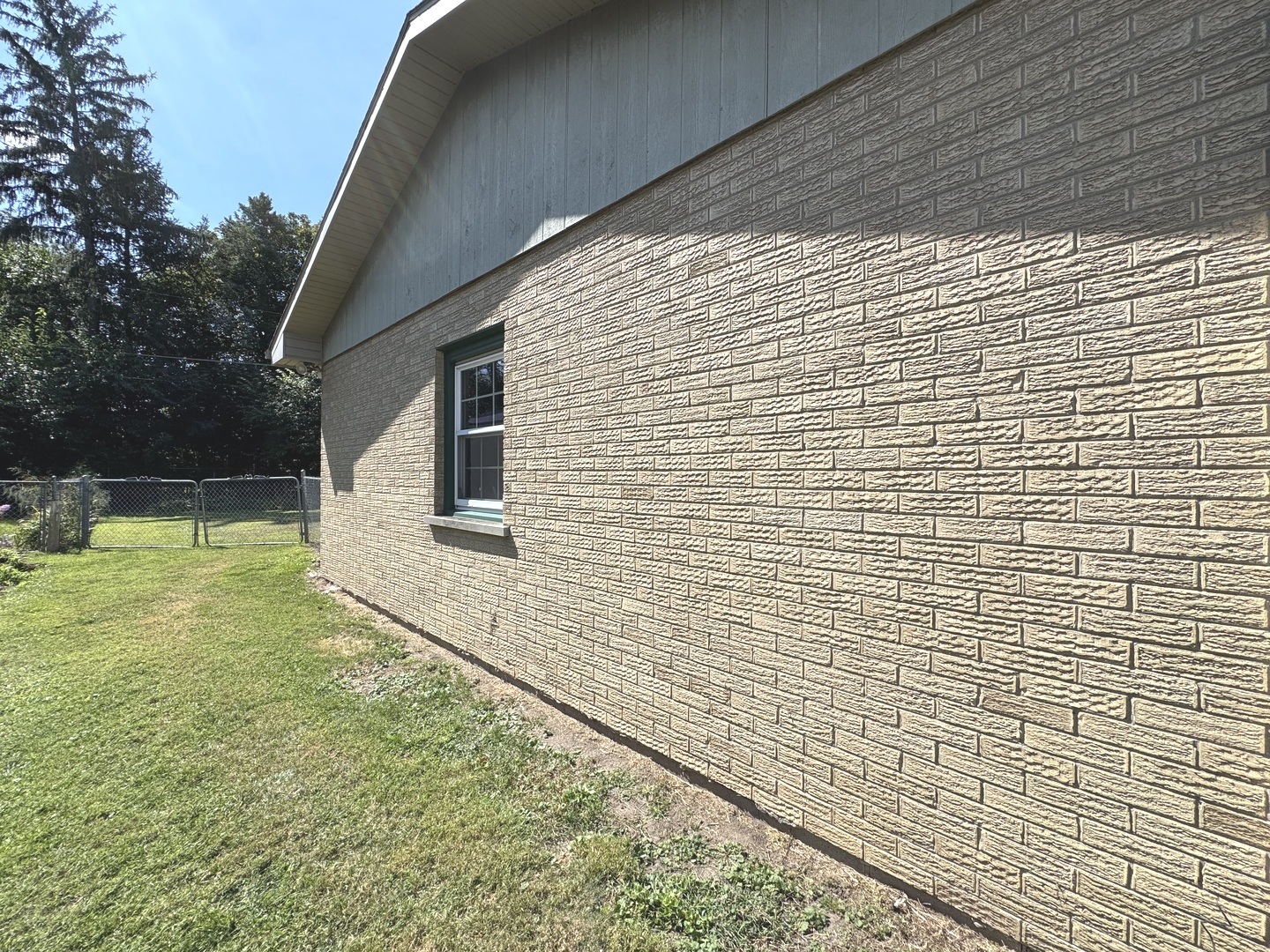 Kankakee, Illinois 60901, United States, 3 Bedrooms Bedrooms, ,3 BathroomsBathrooms,Residential,Active,206656