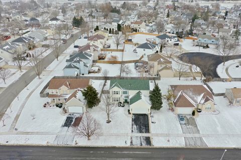 Tiny photo for 164 S Palmer Drive, Bolingbrook, IL 60490 (MLS # 12547483)