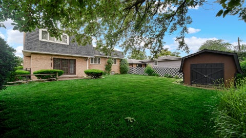 Tiny photo for 15058 Naughton Drive, South Holland, IL 60473 (MLS # 12623093)