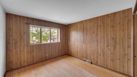 Tiny photo for 15058 Naughton Drive, South Holland, IL 60473 (MLS # 12623093)