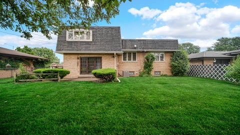 Tiny photo for 15058 Naughton Drive, South Holland, IL 60473 (MLS # 12623093)
