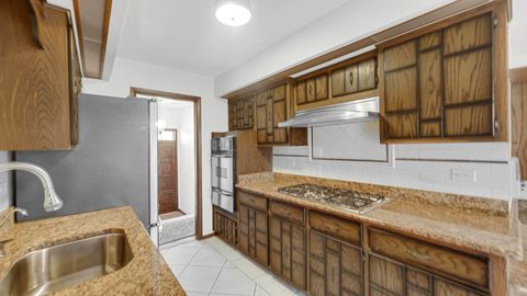 Tiny photo for 15058 Naughton Drive, South Holland, IL 60473 (MLS # 12623093)