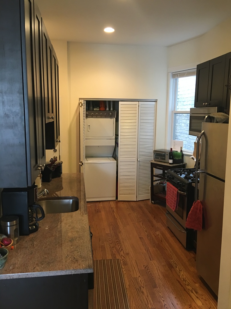 1645 W Huron Street 3F