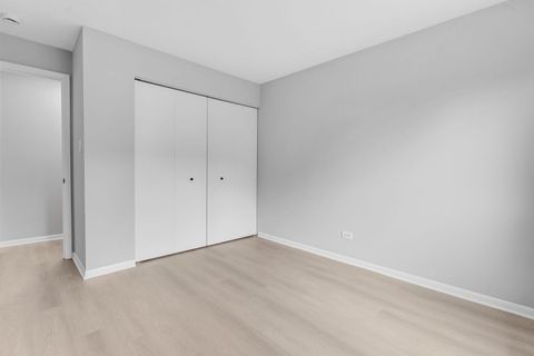 Tiny photo for 1195 Meadow Lane #213, Hoffman Estates, IL 60169 (MLS # 12395138)