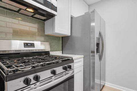 Tiny photo for 1195 Meadow Lane #213, Hoffman Estates, IL 60169 (MLS # 12395138)