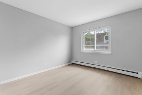 Tiny photo for 1195 Meadow Lane #213, Hoffman Estates, IL 60169 (MLS # 12395138)