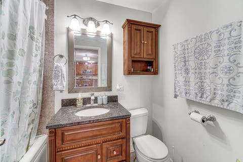 Tiny photo for 9351 LADYBIRD Lane #1D, Des Plaines, IL 60016 (MLS # 12638397)