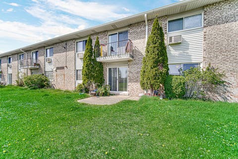Tiny photo for 9351 LADYBIRD Lane #1D, Des Plaines, IL 60016 (MLS # 12638397)