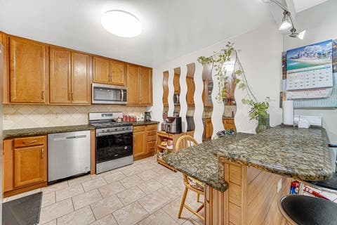 Tiny photo for 9351 LADYBIRD Lane #1D, Des Plaines, IL 60016 (MLS # 12638397)