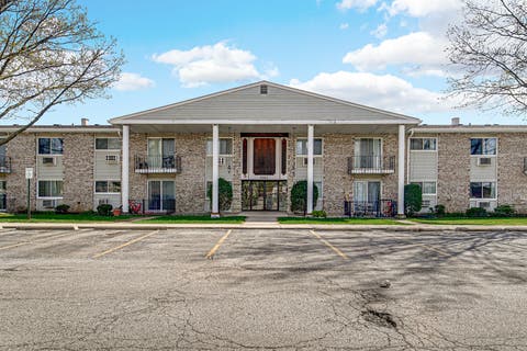 Tiny photo for 9351 LADYBIRD Lane #1D, Des Plaines, IL 60016 (MLS # 12638397)
