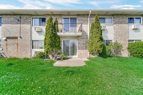 Tiny photo for 9351 LADYBIRD Lane #1D, Des Plaines, IL 60016 (MLS # 12638397)