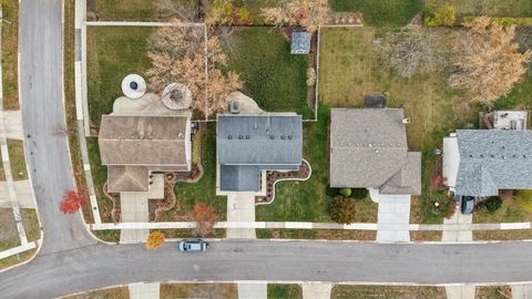 Tiny photo for 6819 Harvest Avenue, Woodridge, IL 60517 (MLS # 12518835)