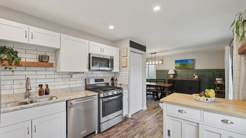 Tiny photo for 6819 Harvest Avenue, Woodridge, IL 60517 (MLS # 12518835)